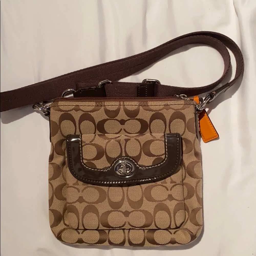 Perfectly good condition coach cross body bag